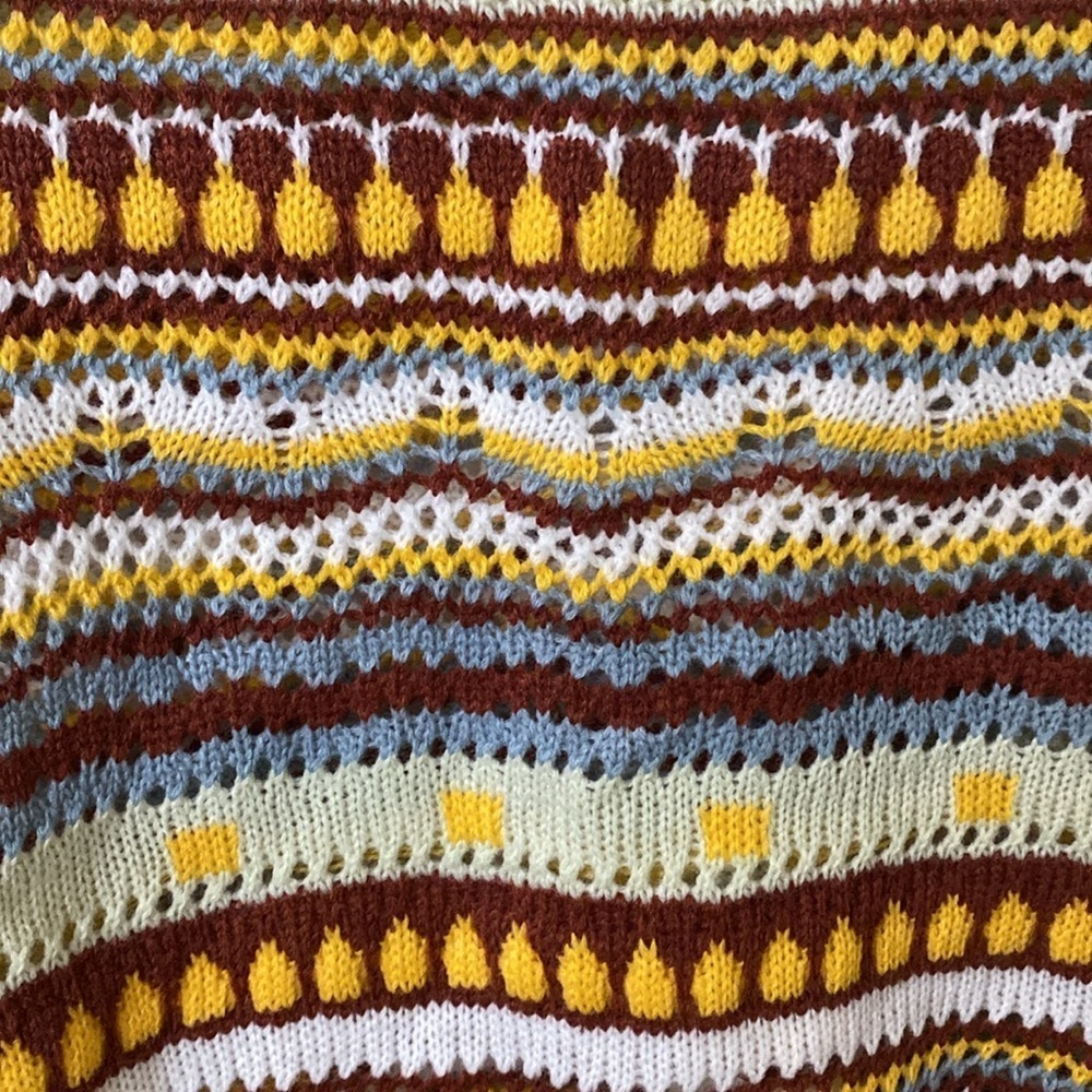 SHEIN Yellow and BlueCrew Neck Sweater with Geometric Patterns - Picture 2 of 6